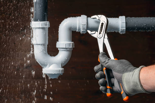 Professional Emergency Plumber technician working in Ferrum, VA